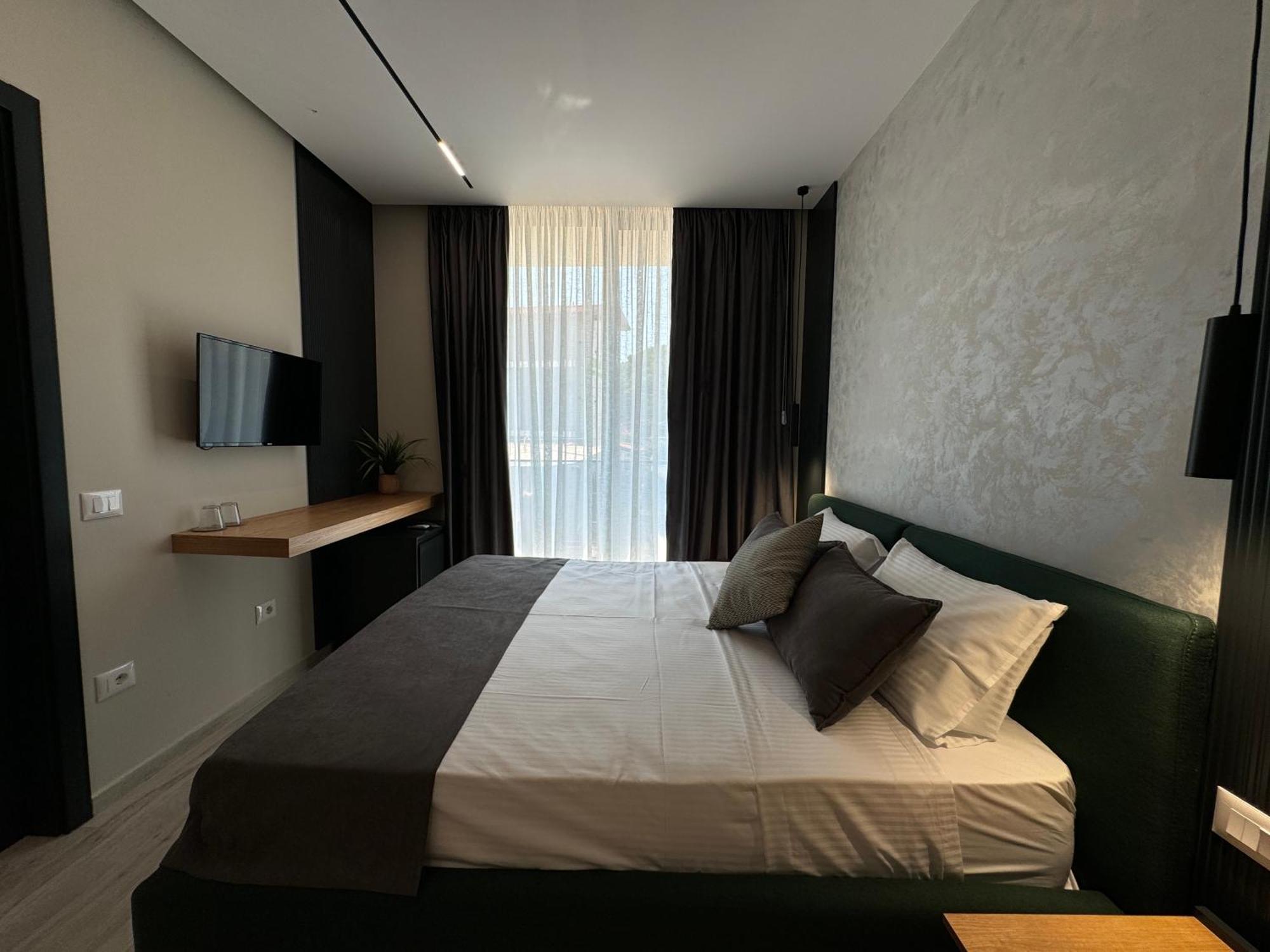 Twins Hotel Vlorë Εξωτερικό φωτογραφία