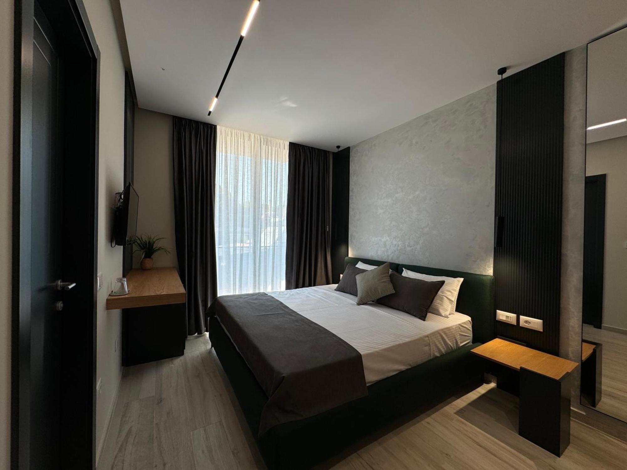 Twins Hotel Vlorë Εξωτερικό φωτογραφία