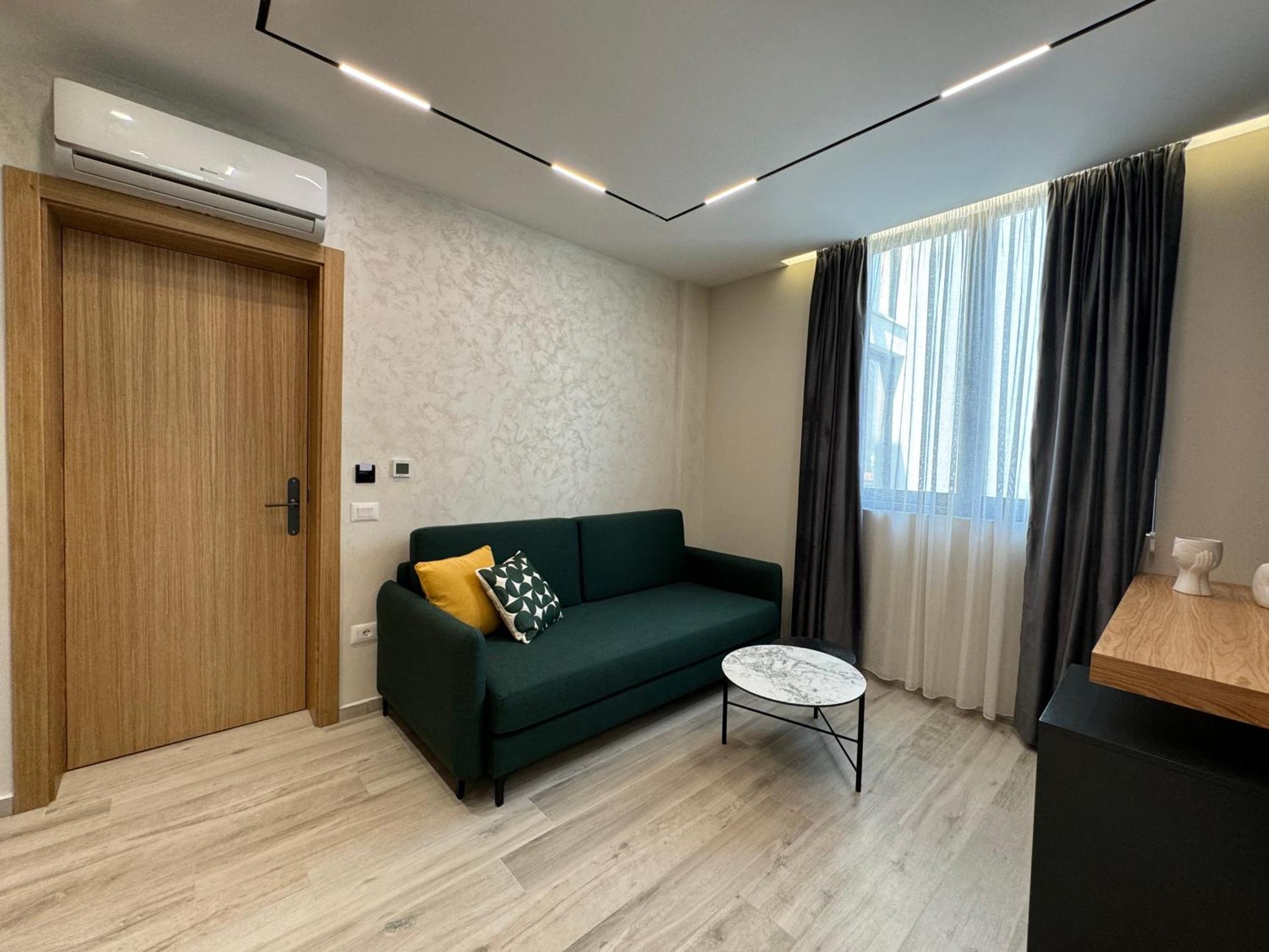 Twins Hotel Vlorë Εξωτερικό φωτογραφία